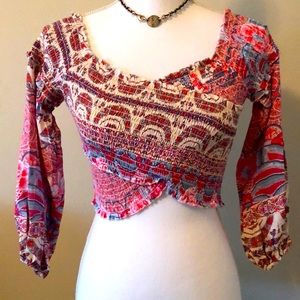 GUESS Cropped Top